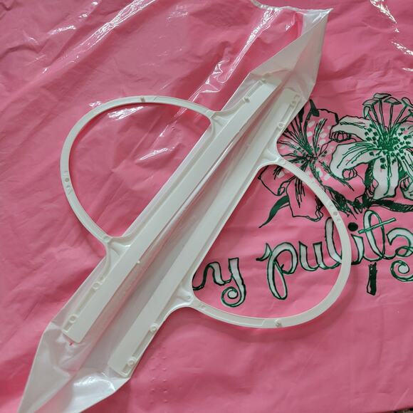 VTG Lilly Pulitzer 2 Logoed 18x16 Plastic Retail Store Shopping Bags Snap Handle - Picture 4 of 7
